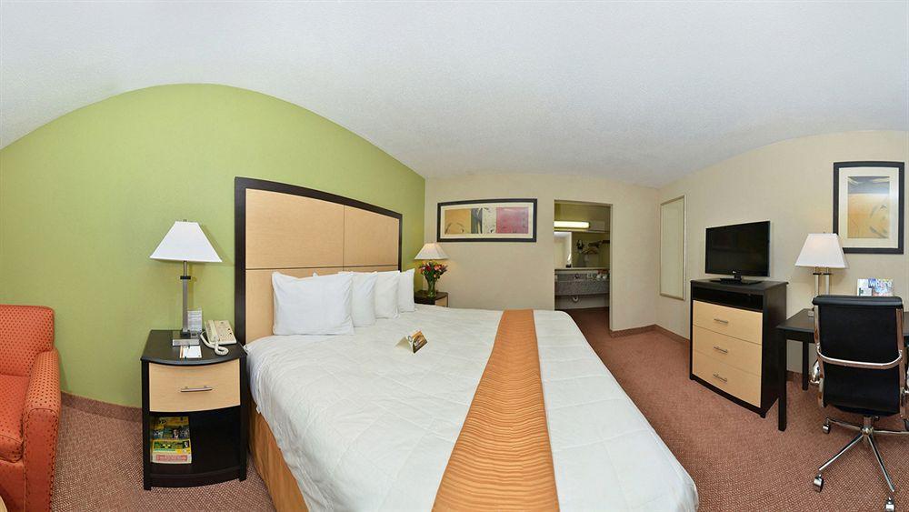Red Roof Inn Plus+ Dallas - Addison Ruang foto