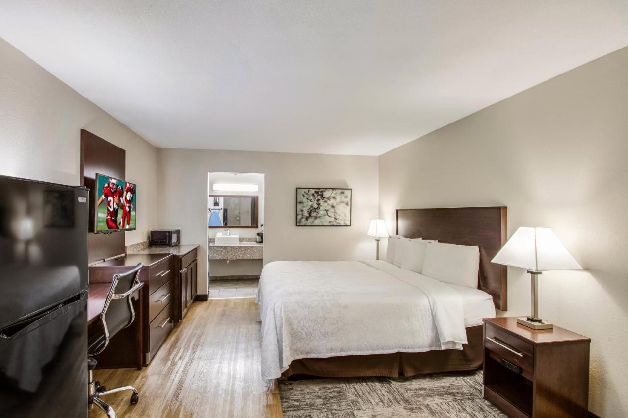 Red Roof Inn Plus+ Dallas - Addison Bagian luar foto