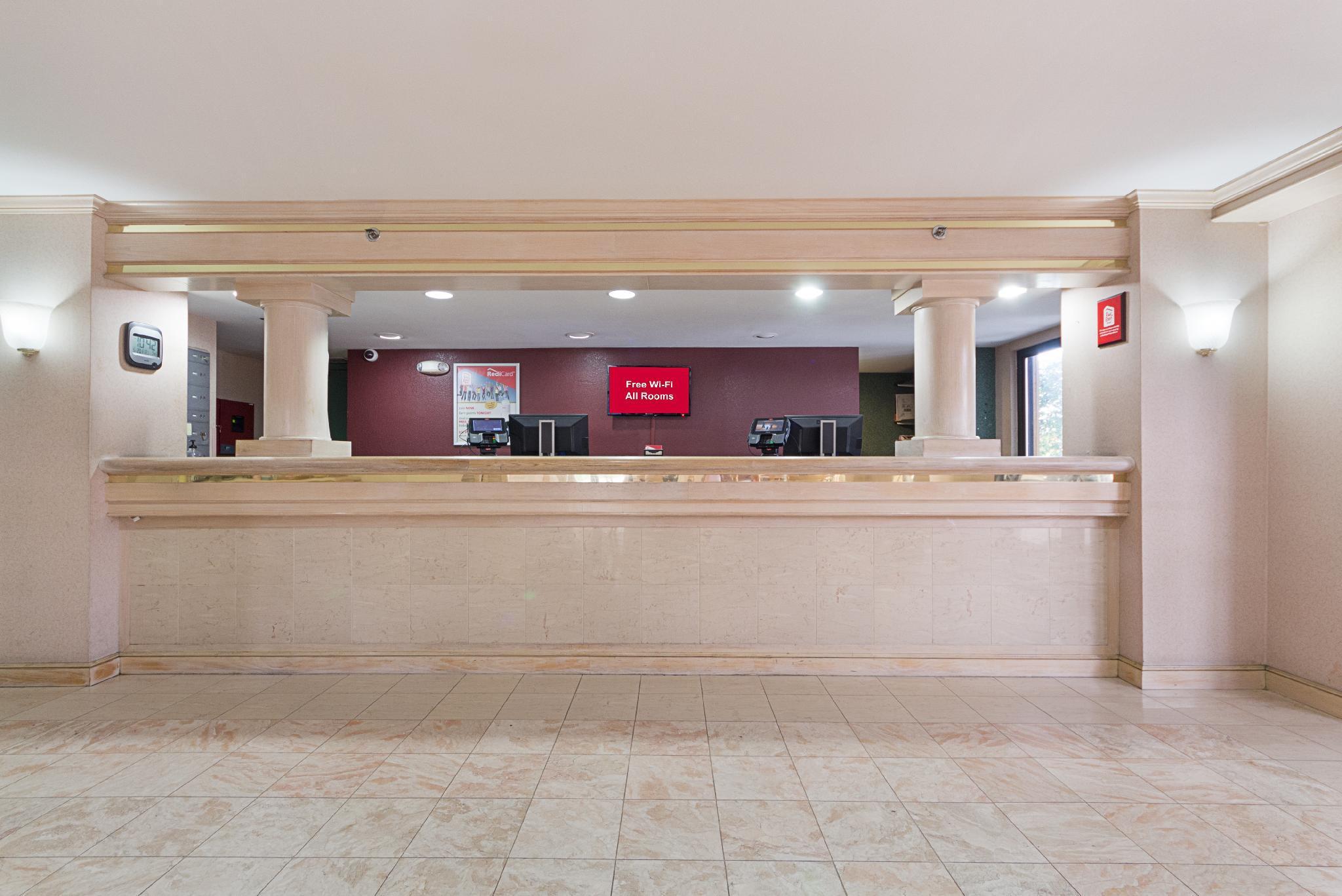 Red Roof Inn Plus+ Dallas - Addison Bagian luar foto