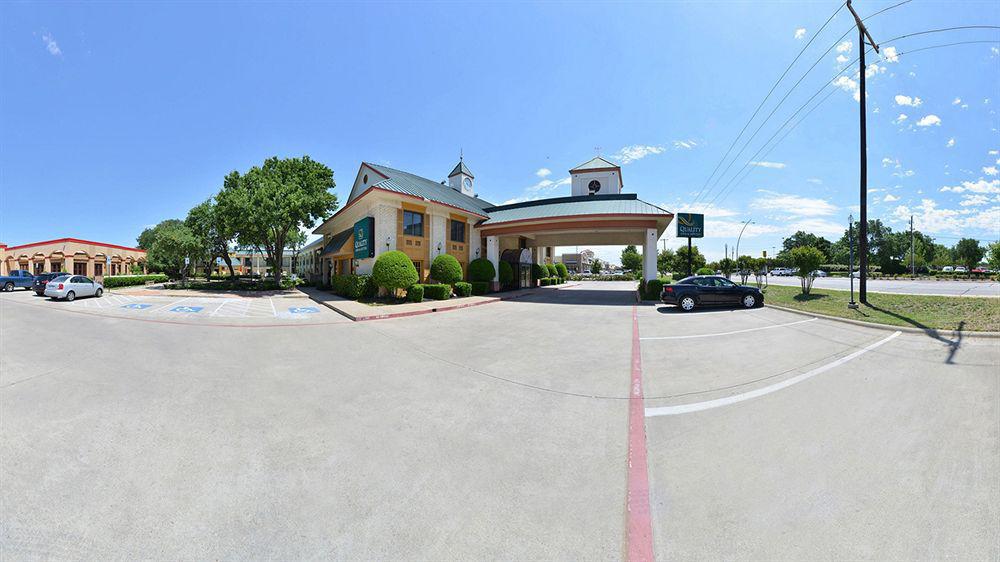 Red Roof Inn Plus+ Dallas - Addison Bagian luar foto